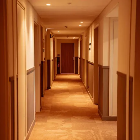 Western Terra Alta Airport Ξενοδοχείο Περπινιάν